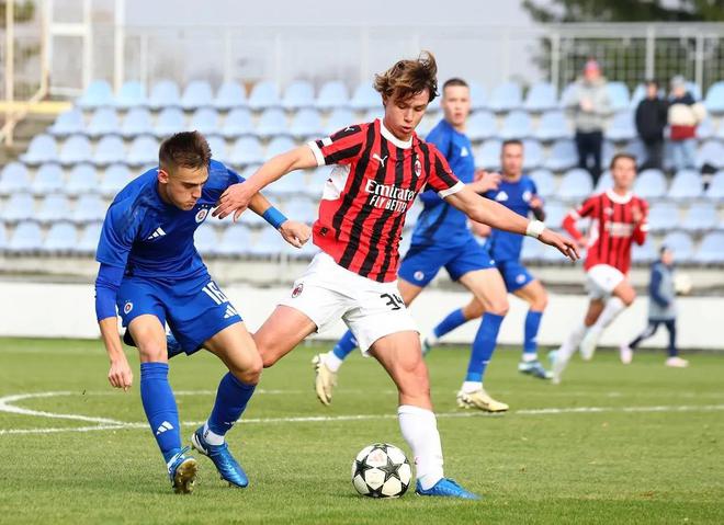 开云体育入口-关于AC米兰设立青训营，培养年轻球员的信息