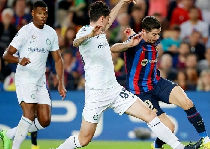 包含瑞典客场力克对手，晋级形势大为改观的词条