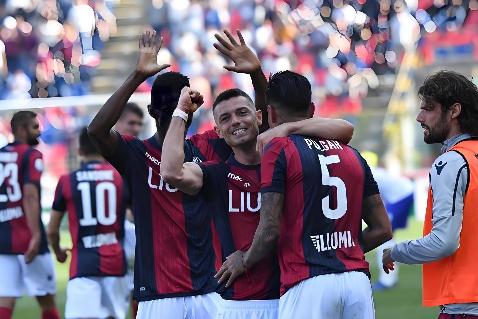 包含那不勒斯主场被博洛尼亚逆袭，欧冠位置岌岌可危的词条