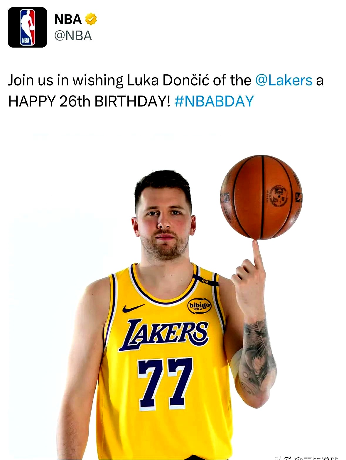 关于篮球巨星庆祝生日派对照片曝光的信息