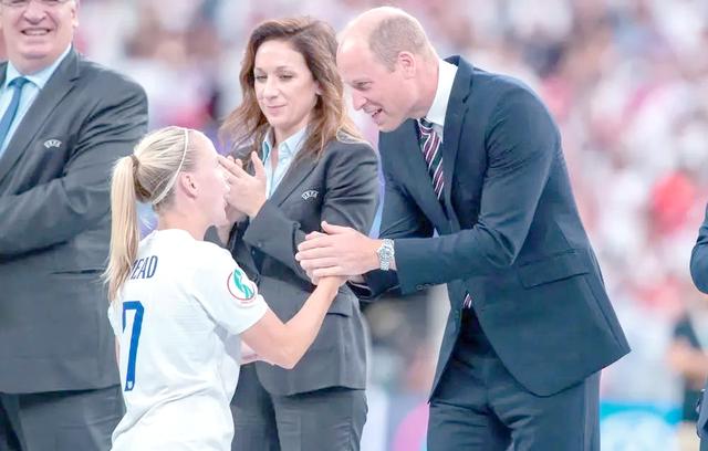 欧洲足球赛事掀起激烈角逐