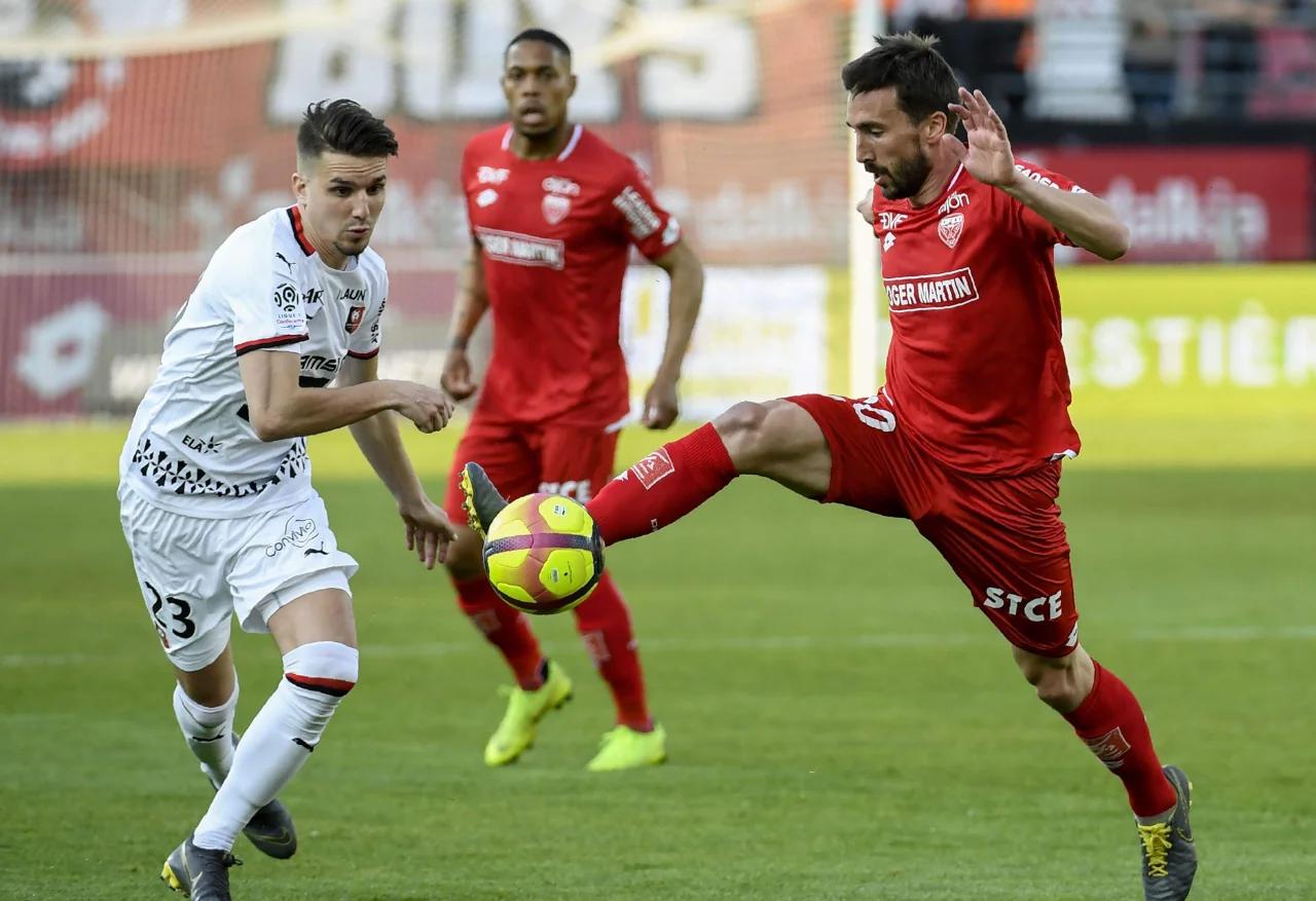 开云下载-里尔客场不敌马赛，遭遇失利