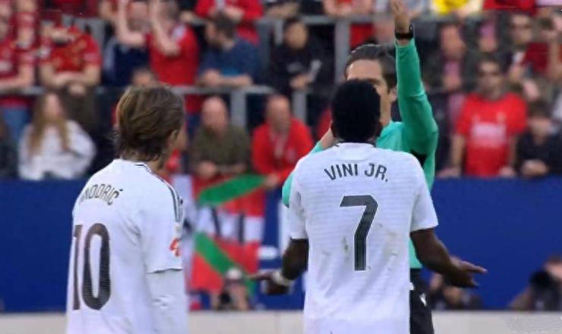 关于皇马中场核心受伤，球队战术受阻的信息