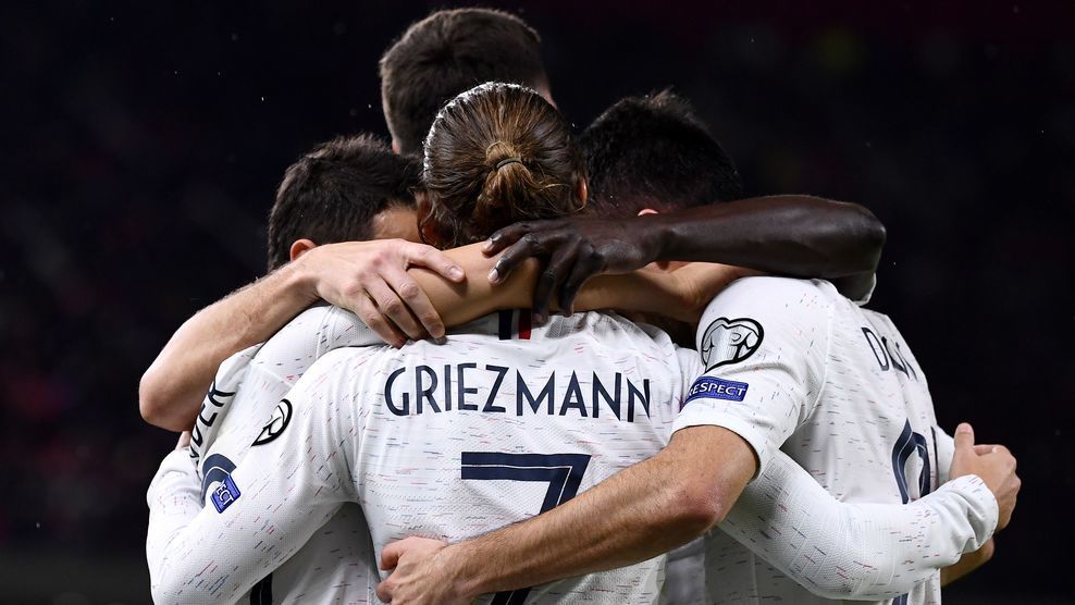 俄罗斯击败阿尔巴尼亚，成功争取欧预赛资格