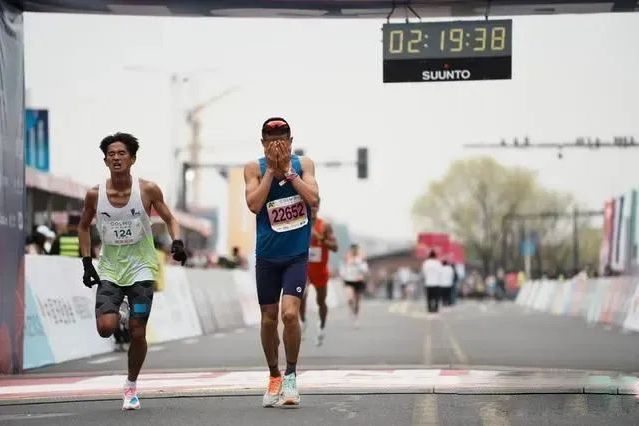 关于立陶宛运动员突破个人最好成绩的信息