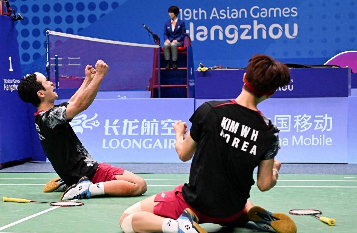 伦敦举行羽毛球比赛，勇士表现胶着的简单介绍