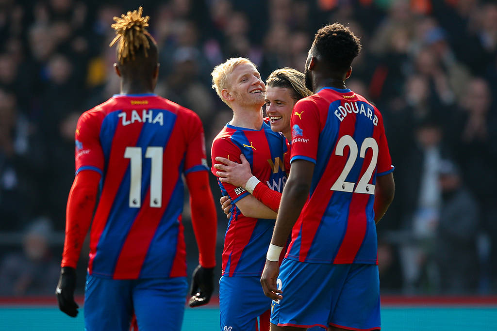 包含狼队主场逆转水晶宫，收获联赛关键胜利的词条