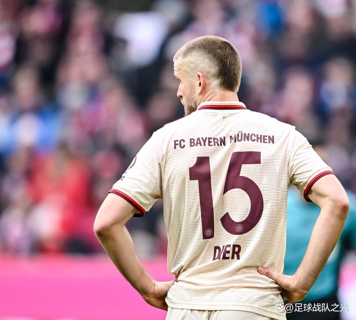 开云体育入口-拜仁慕尼黑中场受伤，球队战术调整