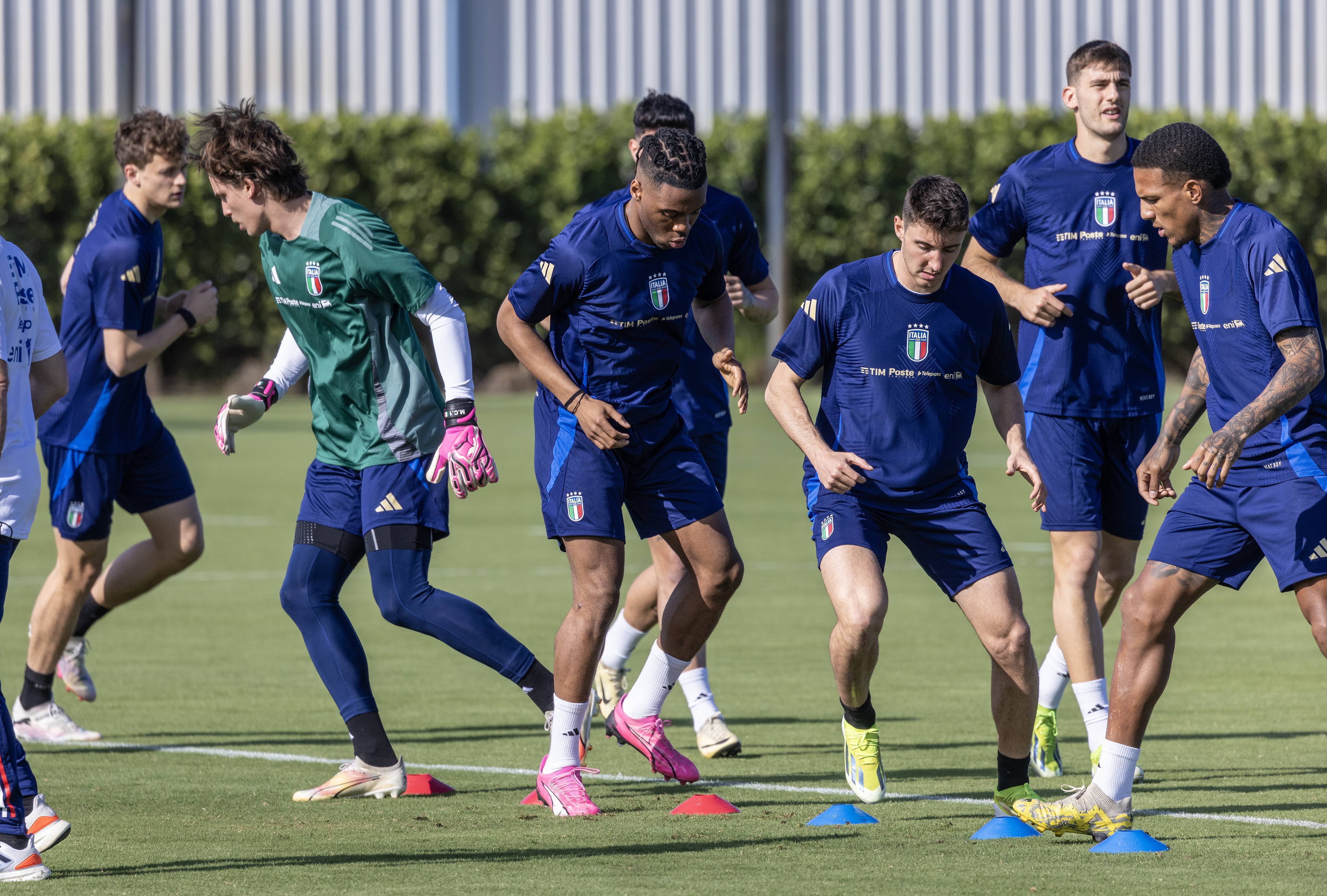 意大利击败奥地利,锁定欧锦赛强席位的简单介绍 意大利击败奥地利,锁定欧锦赛强席位的简单介绍