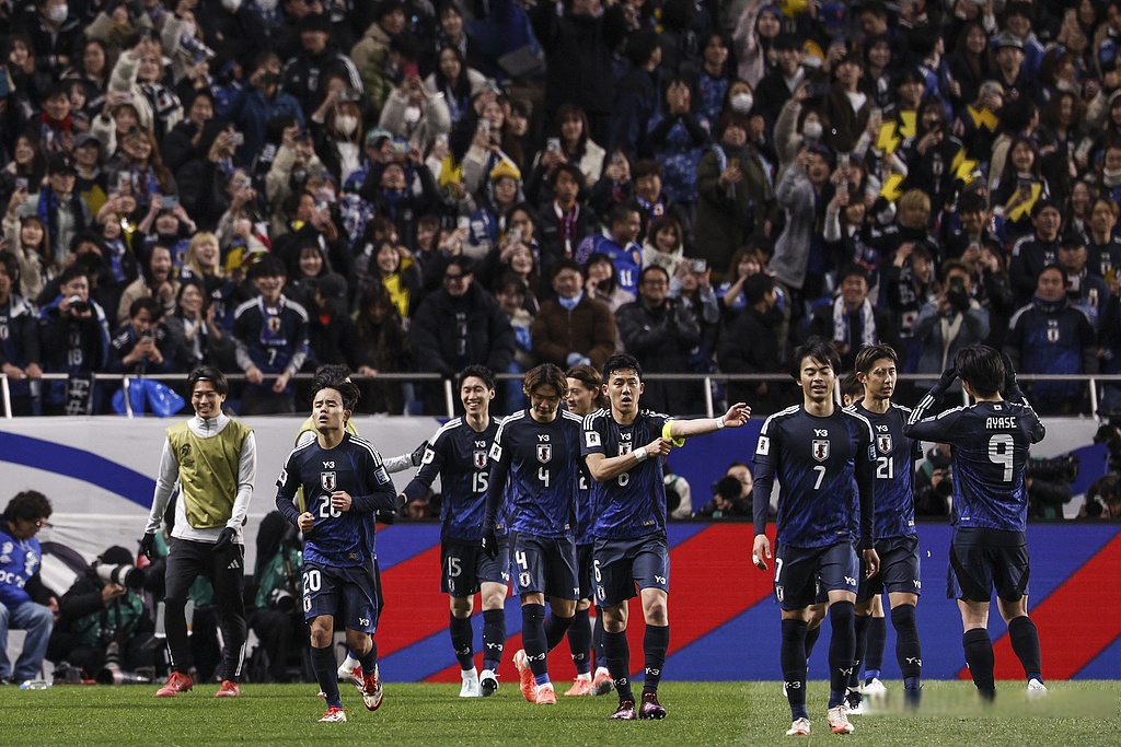 开云体育官网-日本队与荷兰队在比赛中交手