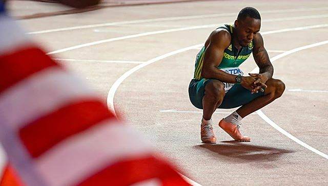 开云体育入口-南非选手登上领奖台华丽表现的简单介绍