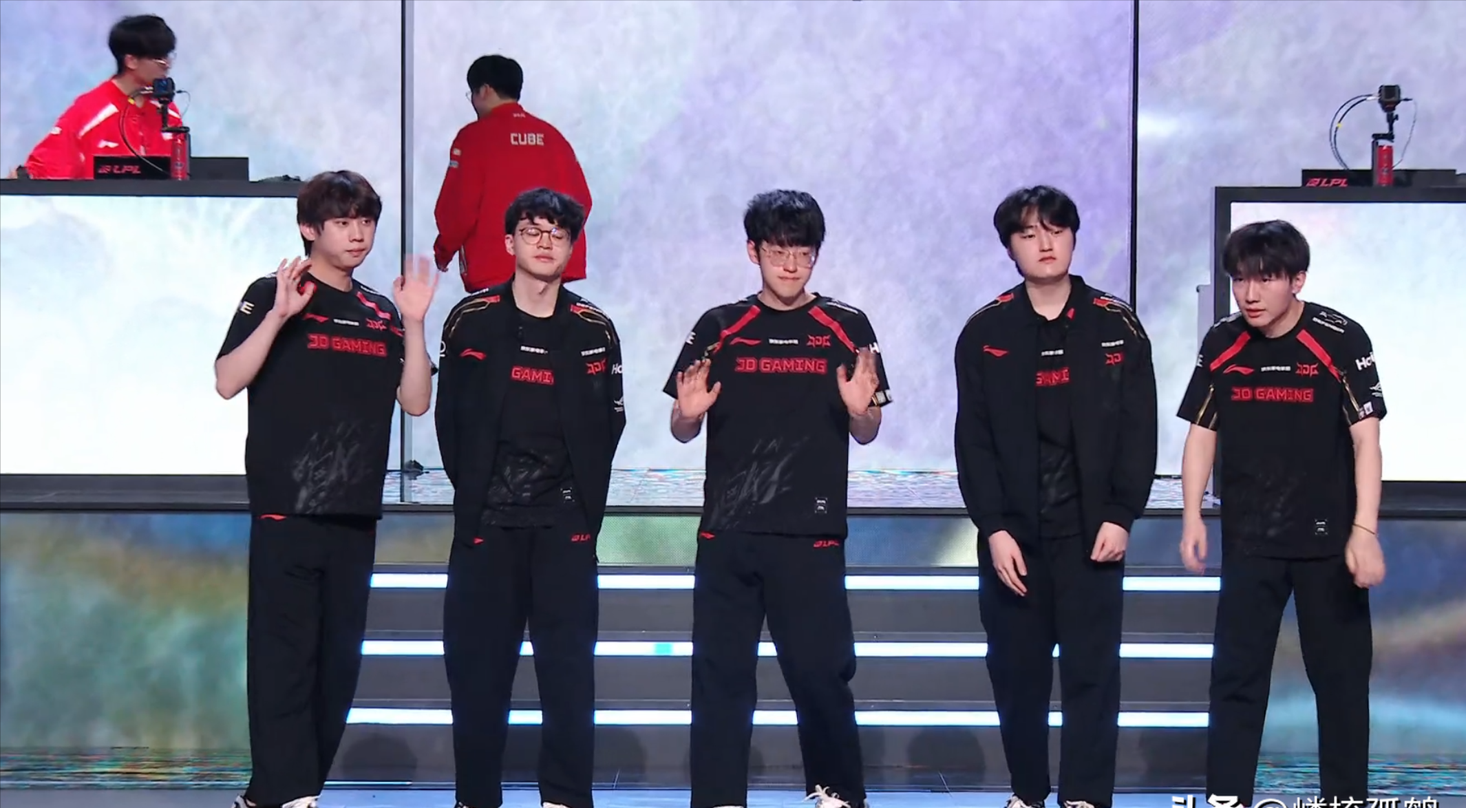 开云体育下载-TL绝杀DK，Xiaohu团战一打五半决赛3:1（釜山）