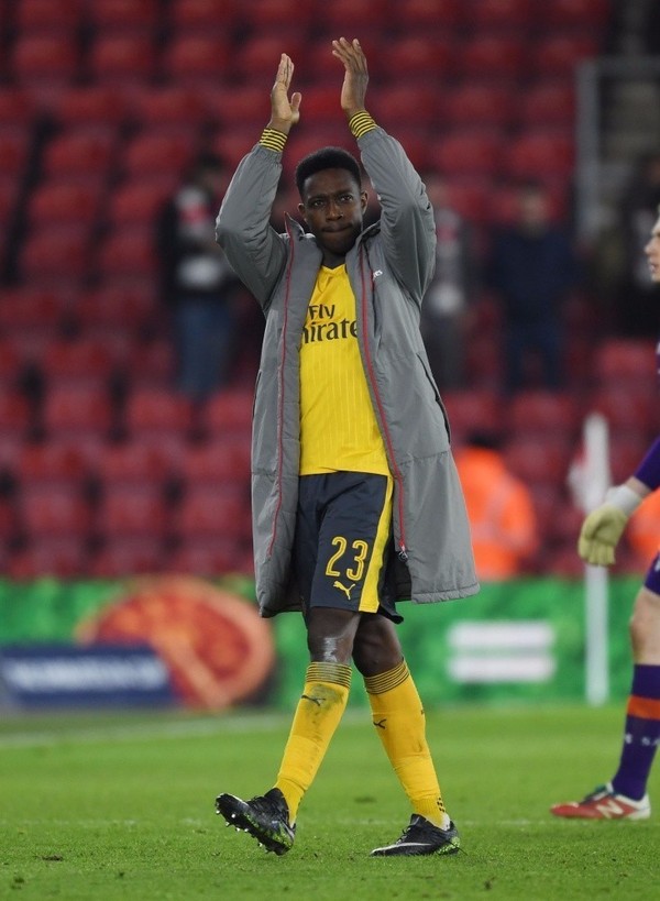 开云体育-萨拉戈萨遭遇困境，卢卡斯-佩雷斯下场受伤！的简单介绍