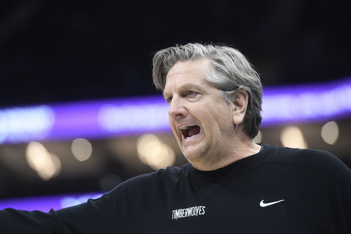 开云体育app-包含阿根廷男篮绝地反击76人，戈贝尔高光表现的词条